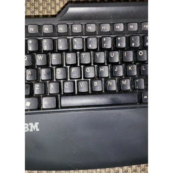 IBM SK-8806 Wired USB Keyboard 19K1760 Black With Palm Wrist Rest - WORKS! - Picture 3 of 7